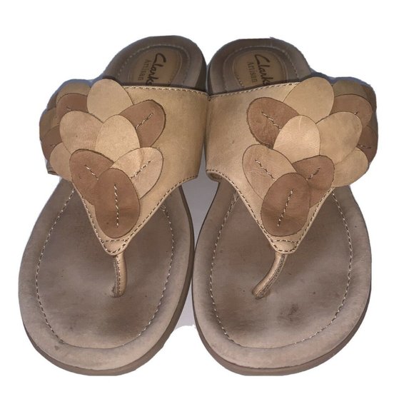 Clarks Artisan Petal Leaf Leather Flip Flop Sandals Sz 9 Tan Brown FLAW - Picture 2 of 12